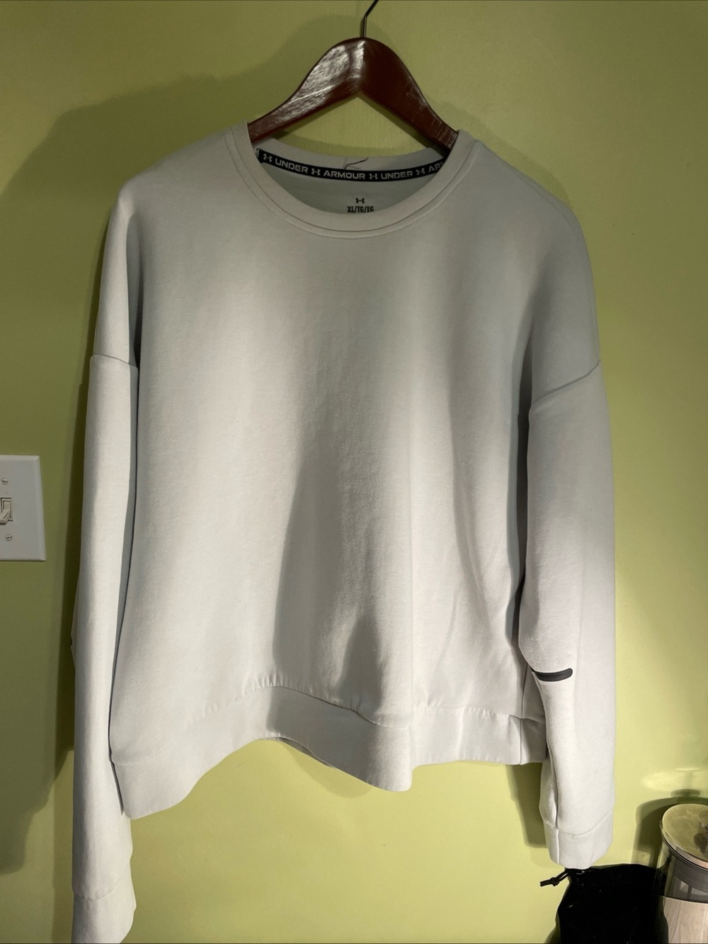 Under Armour Pale Gray Minimal Crewneck Sweatshirt Size XL